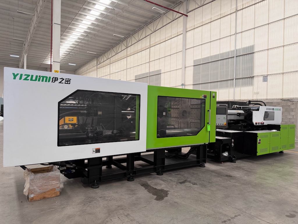 Used 2021 Yizumi UN560A5 Injection Molding Machines: Horizontal