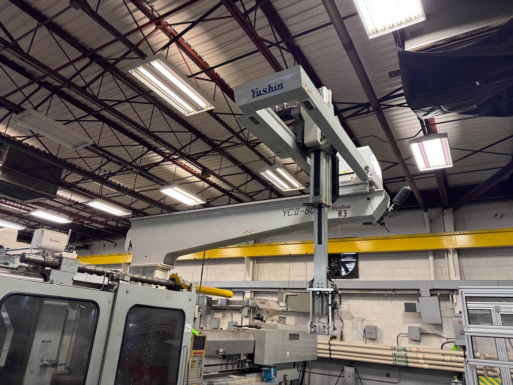 Used 2017 Yushin YCII-800S Robots
