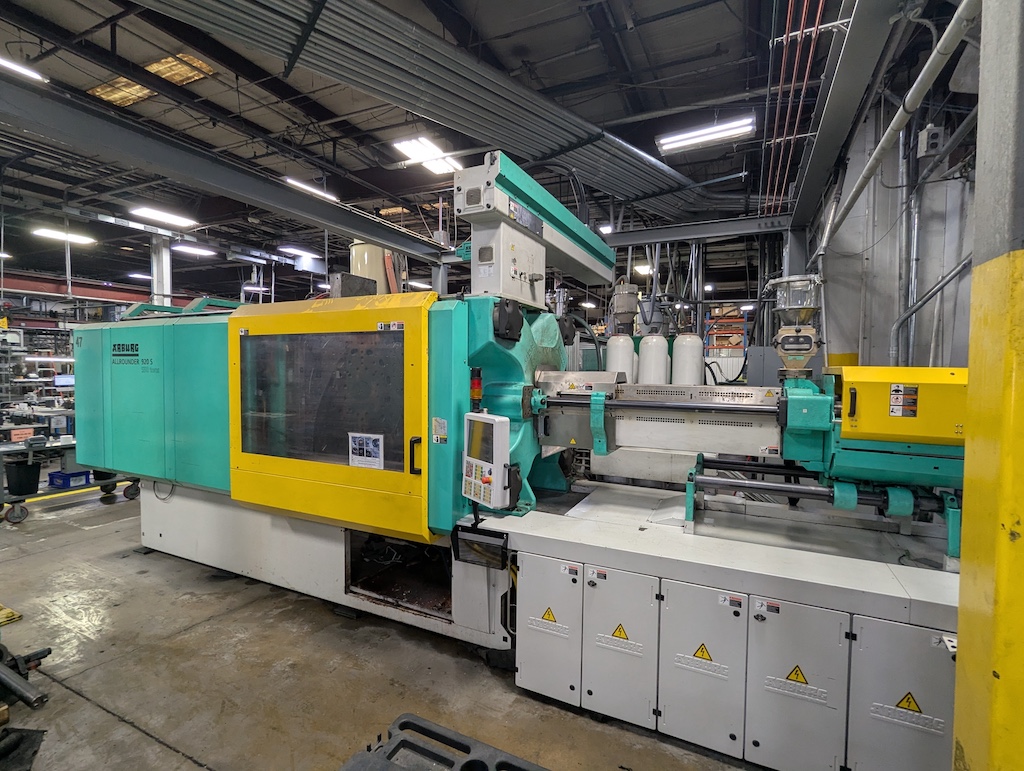 Used 2015 Arburg 920S 5000-1300/400 - 2-Shot Injection Molding Machines: Horizontal