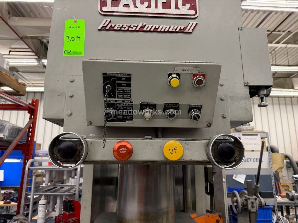 Pacific PressFormer II 200 Ton Hydraulic Press - Image 5
