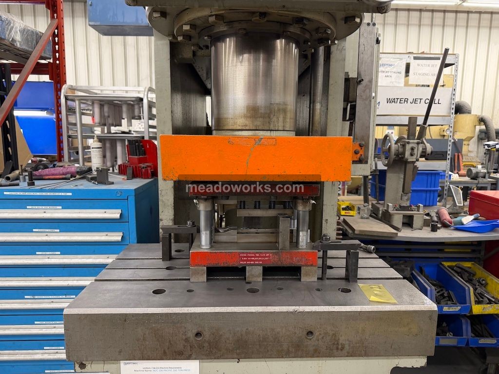 Pacific PressFormer II 200 Ton Hydraulic Press - Image 9