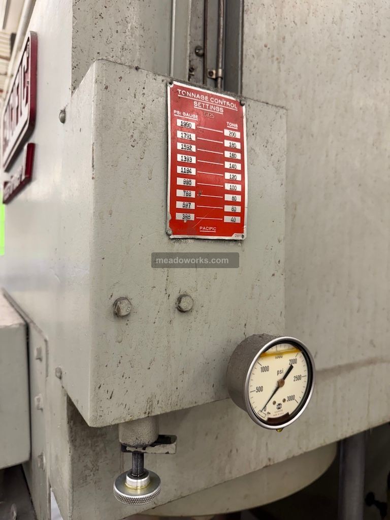 Pacific PressFormer II 200 Ton Hydraulic Press - Image 10