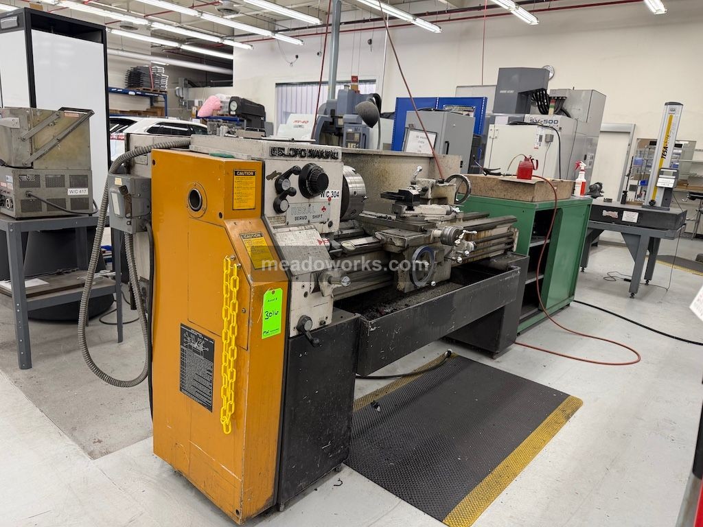 Makino Regal Servo Shift 15" Engine Lathe - Image 4