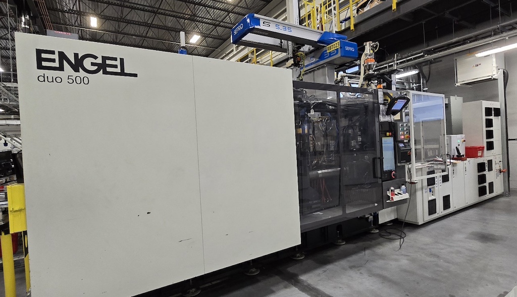 Used 2015 Engel Duo 650H/330W/200L 500 combi US - 3-Shot Injection Molding Machines: Horizontal