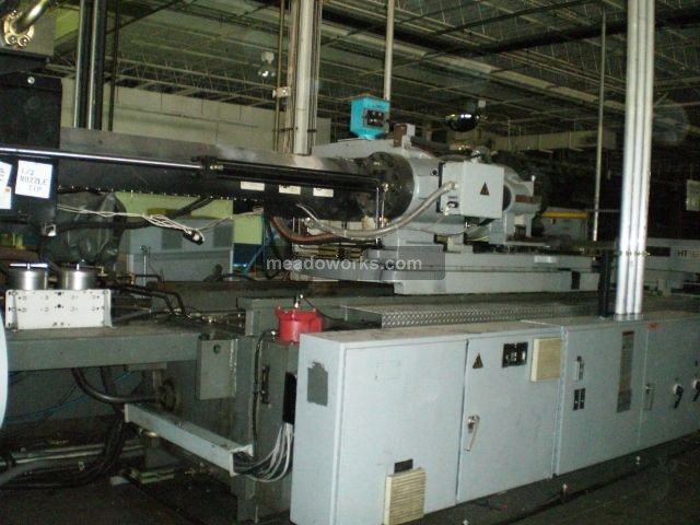 2000 Cincinnati Milacron MM1500-232W Two Platen Design - 1043-2.JPG