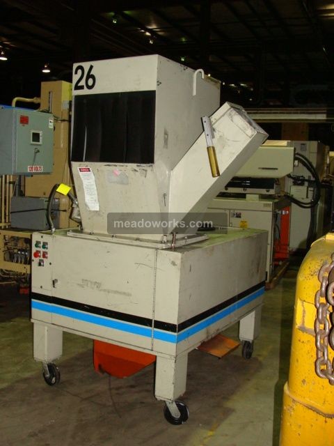 1997 Cincinnati Milacron CMG-1624 - 1048-1.JPG