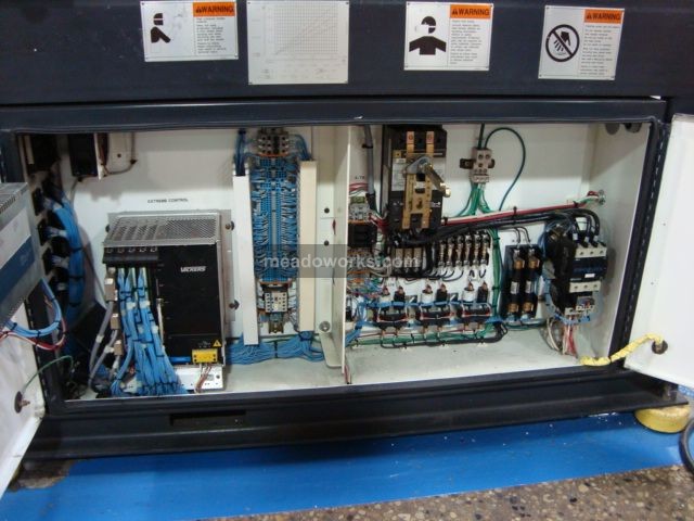 2000 Cincinnati Milacron V85 - 1708-9.jpg