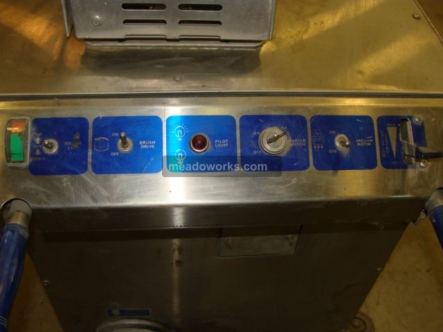 1998 Graco Saturn 24 AutoScrubber - 1753-2.jpg