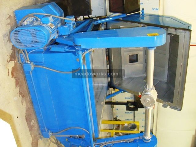 2002 Ferry M-40PC Single Station Clamshell-Style Rotational Molding Machine - 1754-2.jpg