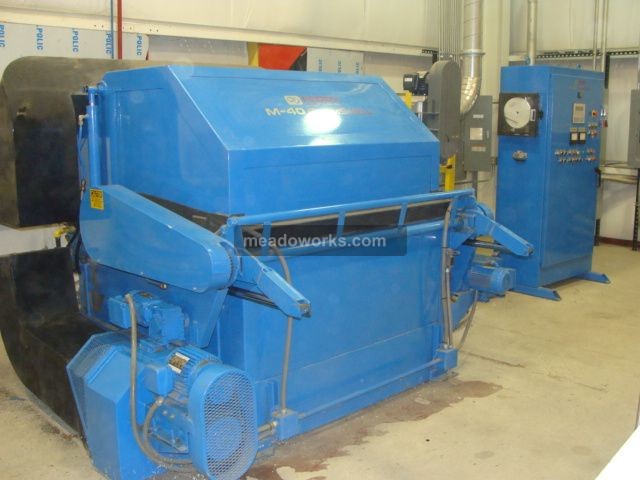 2002 Ferry M-40PC Single Station Clamshell-Style Rotational Molding Machine - 1754-4.jpg