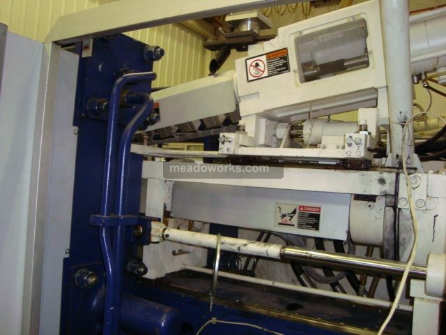 2000 Krauss Maffei 350-1900-520-C2 ( Inline Dual Shot) - 1963-4.JPG