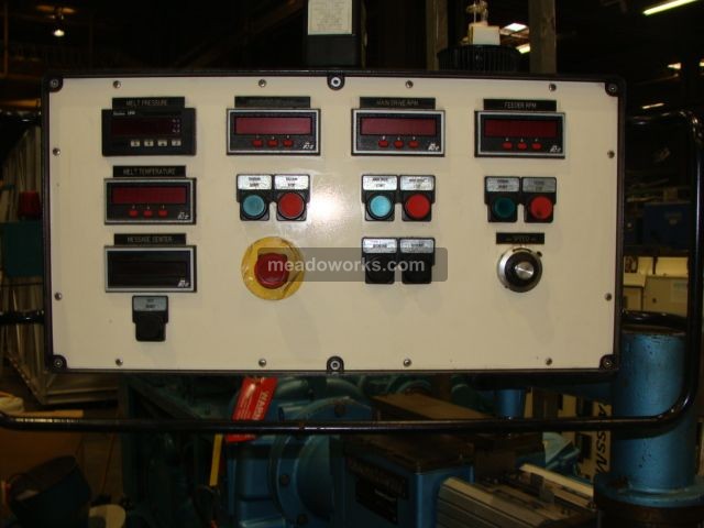 1996 Krauss Maffei KMD 2-40KK Twin Screw Counter Rotating - 1967-4.jpg