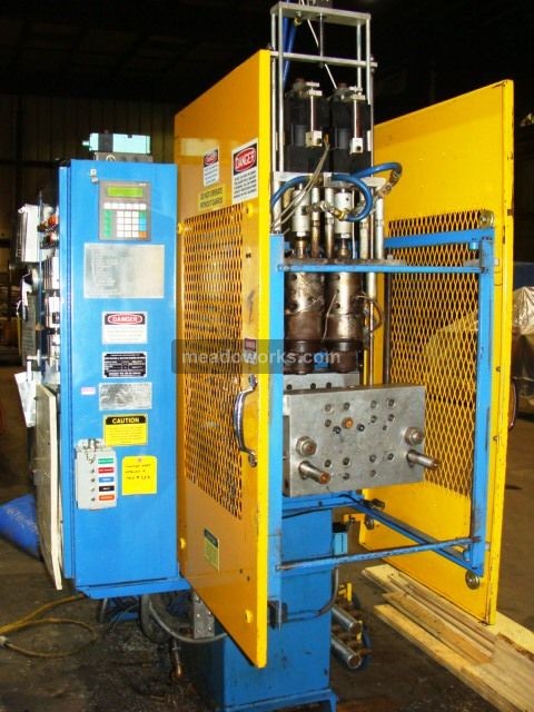 1995 Rocheleau R4 Reciprocating Screw Extrusion Blow Molder - 2140-2.jpg