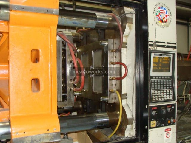 1992 Cincinnati Milacron VT440-54 - 2187-3.JPG