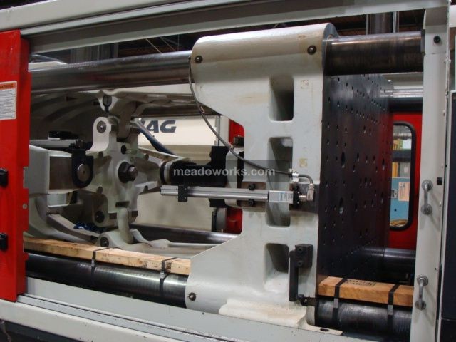 2000 Cincinnati Milacron MT 310-36 WP - 2319-4.JPG