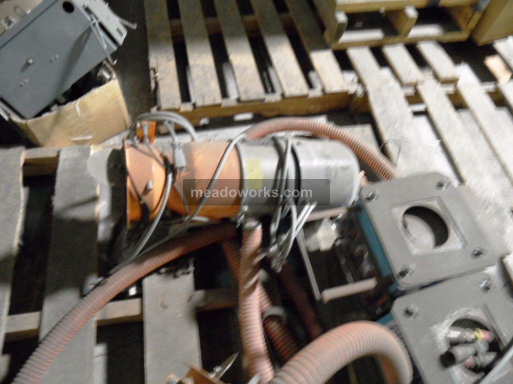 Mokon Vacuum Material Loader - 2445-1.jpg
