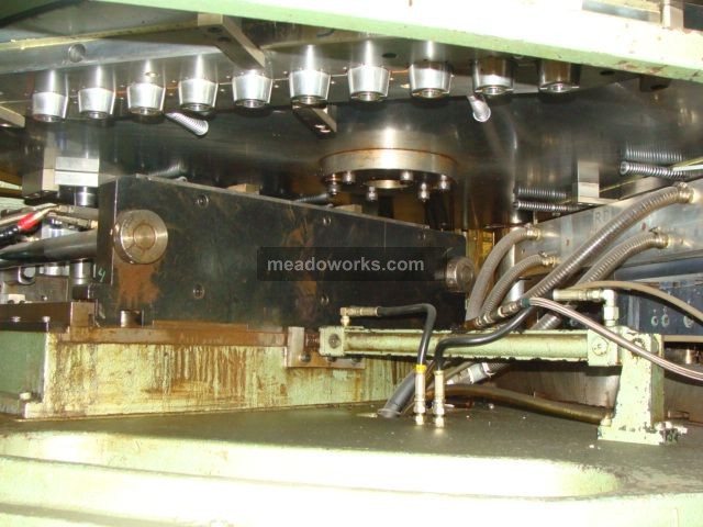 Aoki SBIII-500 PET Injection One-Step Stretch Blow Molder - 2602-7.JPG