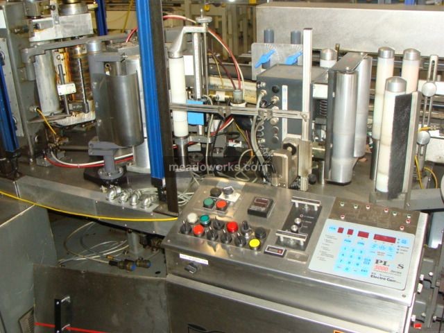 1998 B&H Manufacturing 2000 "U" Shaped Wrap Around Labeler - 2716-2.JPG