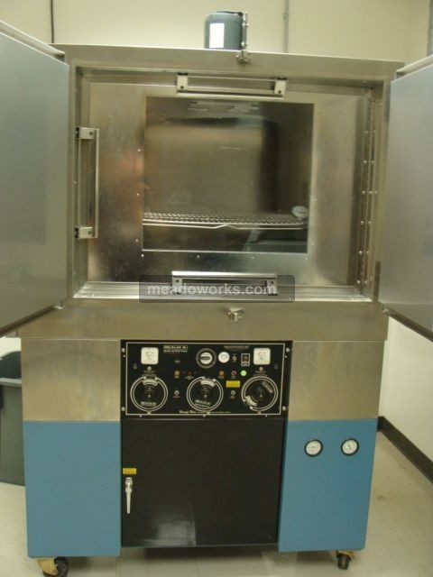 Blue M CFR-7752C Environmental Chamber - 2760-1.JPG