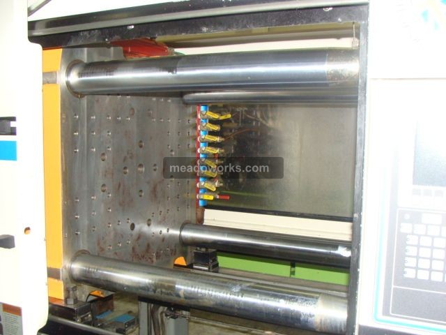 1998 Cincinnati Milacron VT220-20 - 2839-2.JPG