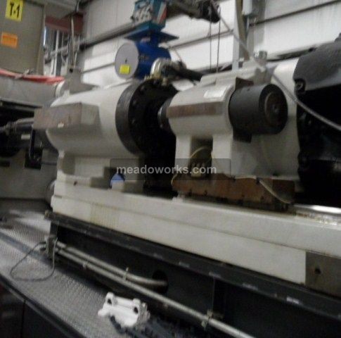 2003 Cincinnati Milacron MM880 - 2892-6.JPG
