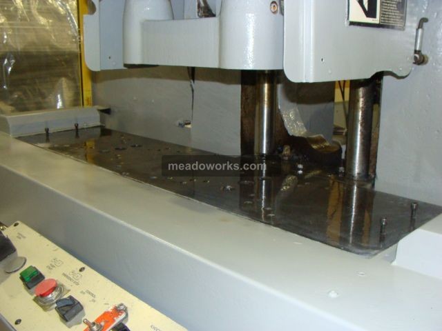 1999 Newbury V5-80BRS - 2906-2.JPG