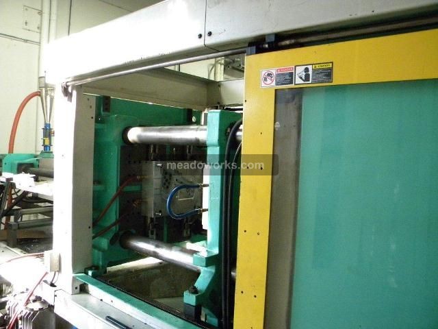 1998 Arburg Allrounder 470C 2000-675 - 2990-2.jpg