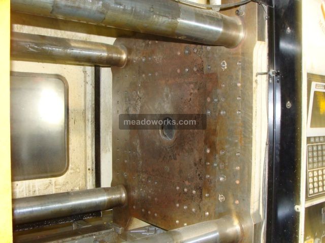 1992 Cincinnati Milacron VT300-29 - 3250-4.JPG