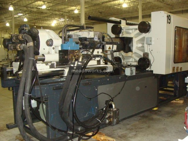 1998 Cincinnati Milacron VT440 - 3361-2.JPG