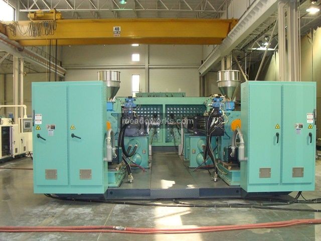 2011 Wilmington Machinery Lumina 1000 WP - Structural Plastics Injection Machine - 3483-7.JPG