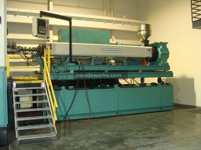 Wilmington Machinery 7.5V12 - Vertical Rotary Blow Molder - 3488-1.JPG