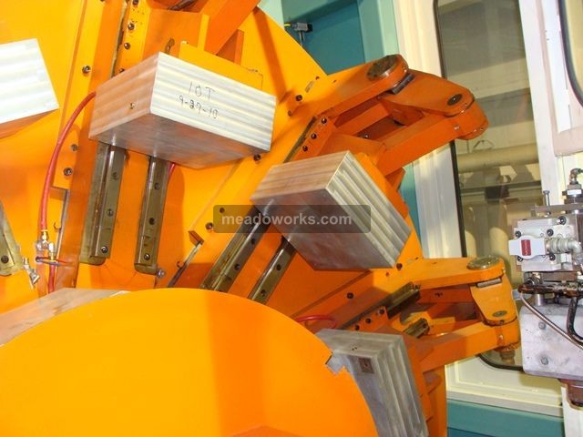 Wilmington Machinery 7.5V12 - Vertical Rotary Blow Molder - 3488-6.JPG