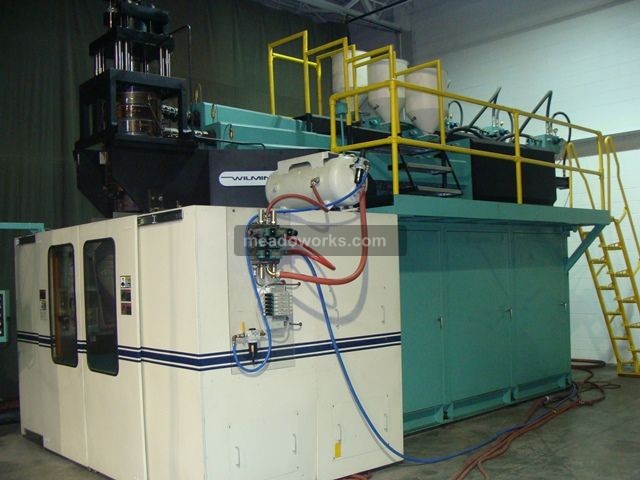 Wilmington Machinery 60-15-3L Industrial Blow Molder - 3490-1.JPG