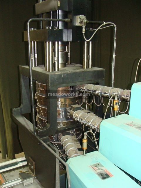 Wilmington Machinery 60-15-3L Industrial Blow Molder - 3490-4.JPG