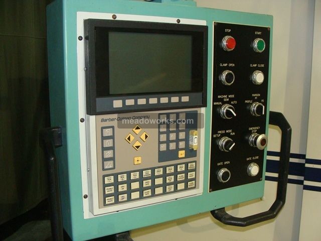 Wilmington Machinery 60-15-3L Industrial Blow Molder - 3490-5.JPG