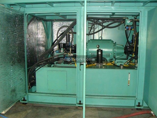 Wilmington Machinery 60-15-3L Industrial Blow Molder - 3490-7.JPG
