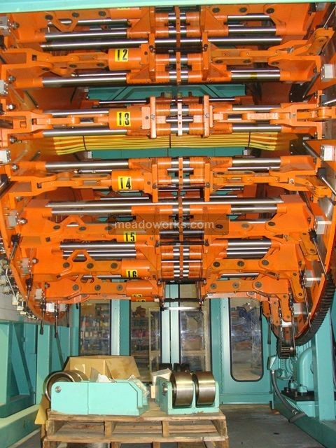 Wilmington Machinery 5W24 Horizontal Rotary Blow Molder - 3491-3.JPG