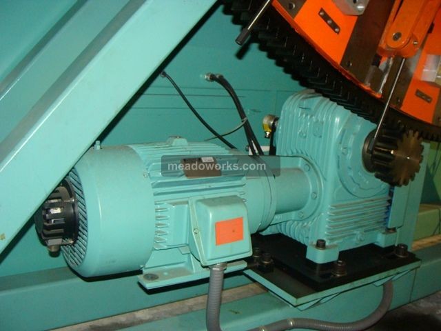 Wilmington Machinery 5W24 Horizontal Rotary Blow Molder - 3491-6.JPG