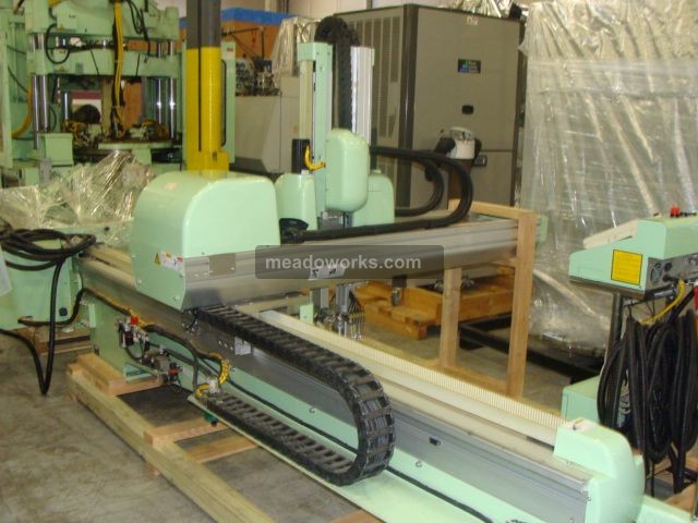 2004 Yushin VNII-400DLL- 4 Axis Servo - 3561-5.JPG