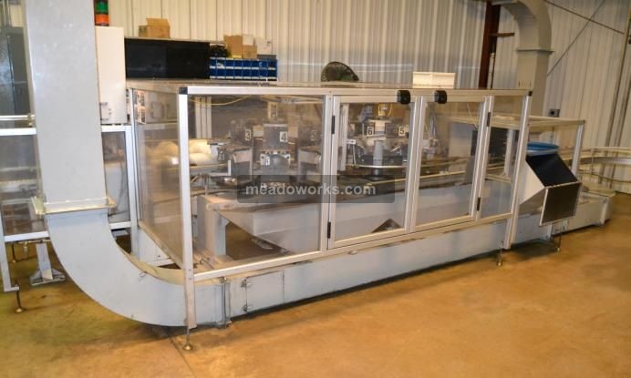 2004 Uniloy R-2000-100 Reciprocating Screw Blow Molder - 3722-3.jpg