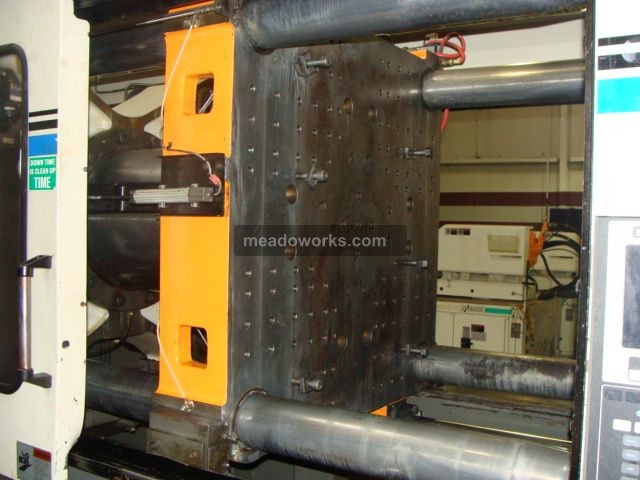 1995 Cincinnati Milacron VH500-54 - 3768-7.JPG