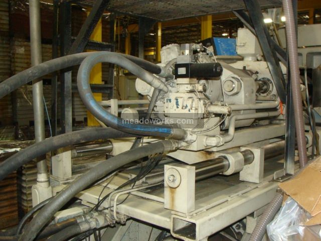 1992 Cincinnati Milacron VT300-21 - 3944-4.JPG