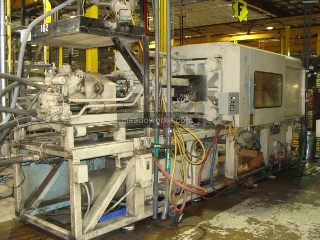 1992 Cincinnati Milacron VT300-21 - 3945-1.JPG