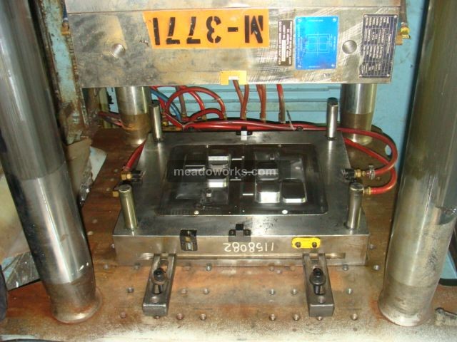 1992 Cincinnati Milacron VT300-21 - 3945-5.JPG