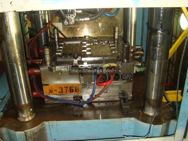 1991 Cincinnati Milacron VT440-34 - 3946-4.JPG