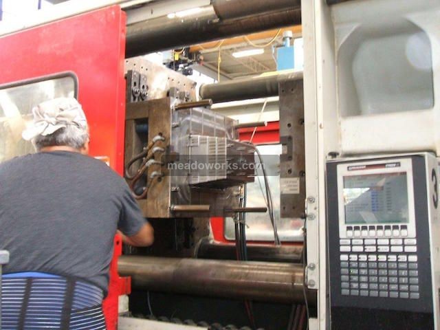 2002 Cincinnati Milacron MM725 - 4397-3.jpg