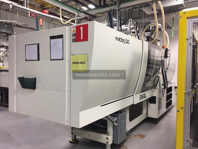 2010 Engel e-Victory 740/240US - 4573-0.jpg