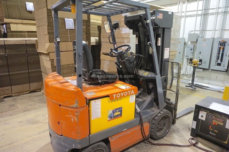 Toyota 5FBCU25 - Electric - 4899-2.JPG