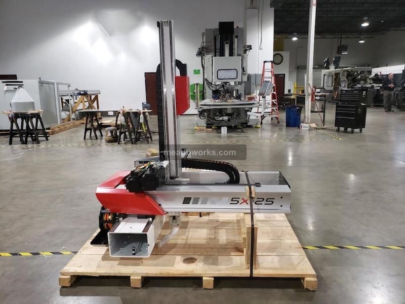 2016 Milacron M-5X-25 Servo Robot - 4968-3.jpg