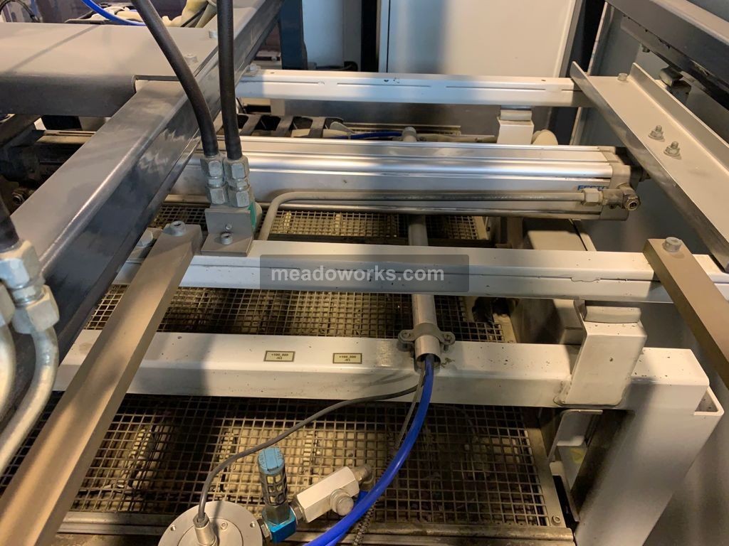 2010 Kiefel KMD 52 B - 5116-92.jpg